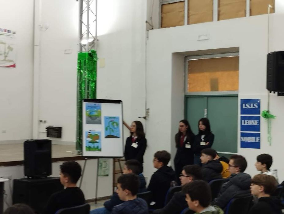 NOLA. E iniziata la SETTIMANA GREEN, allIstituto ISIS Leone Nobile NOLA. E iniziata la SETTIMANA GREEN, allIstituto ISIS Leone Nobile