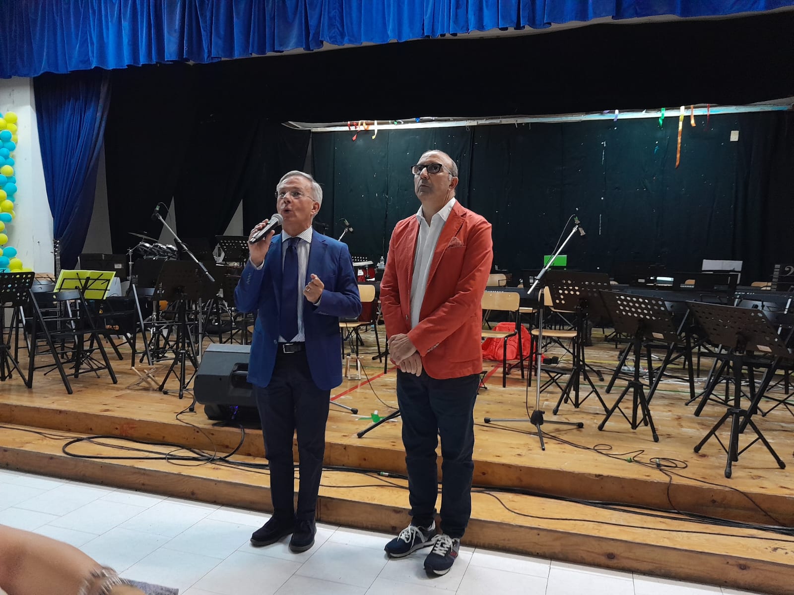 CIMITILE. Parole di Pace e Legalità, levento rientrante nellambito del Premio Cimitile si è tenuto al teatro Nadur di Cicciano CIMITILE. Parole di Pace e Legalità, levento rientrante nellambito del Premio Cimitile si è tenuto al teatro Nadur di Cicciano