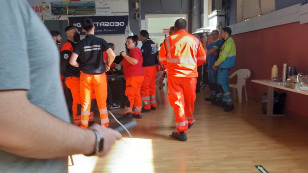 A Grottaminarda (AV) attivato punto accoglienza per le persone coinvolte nellincidente sulla A16