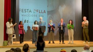 BAIANO. La Festa della maggiore età e l’omaggio alla Costituzione: dialogo intergenerazionale, territorio e comunità,  partecipazione, consapevolezza, nuovi sistemi di produzione e lavoro, i social network e l’intelligenza artificiale