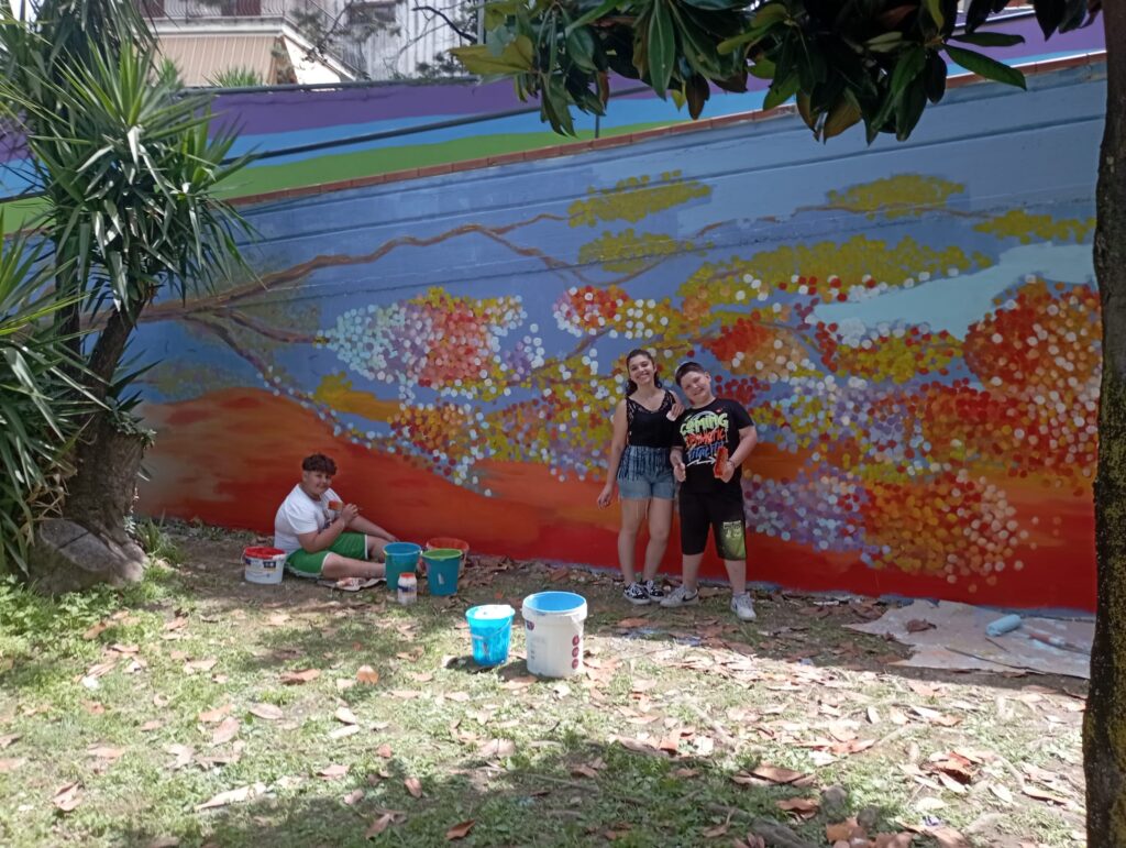 Progetto artistico “Sporcarsi le mani per costruire la PACE”. Baiano, Villa Comunale a cura del movimento Azione Cattolica e del Forum Giovani