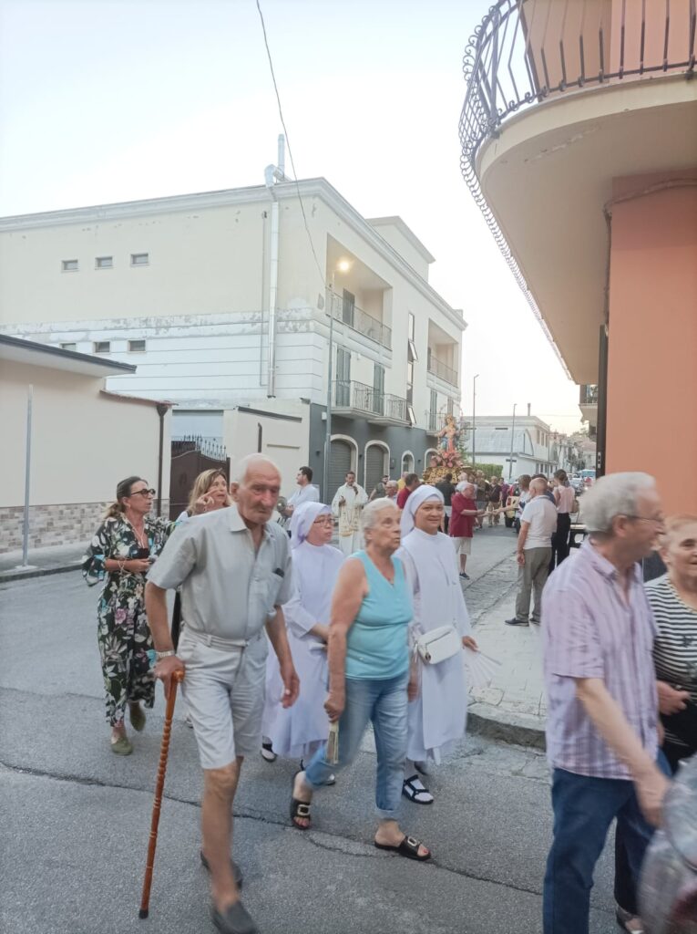 Mugnano   Statio Eucaristica nel rione Mastrangelo