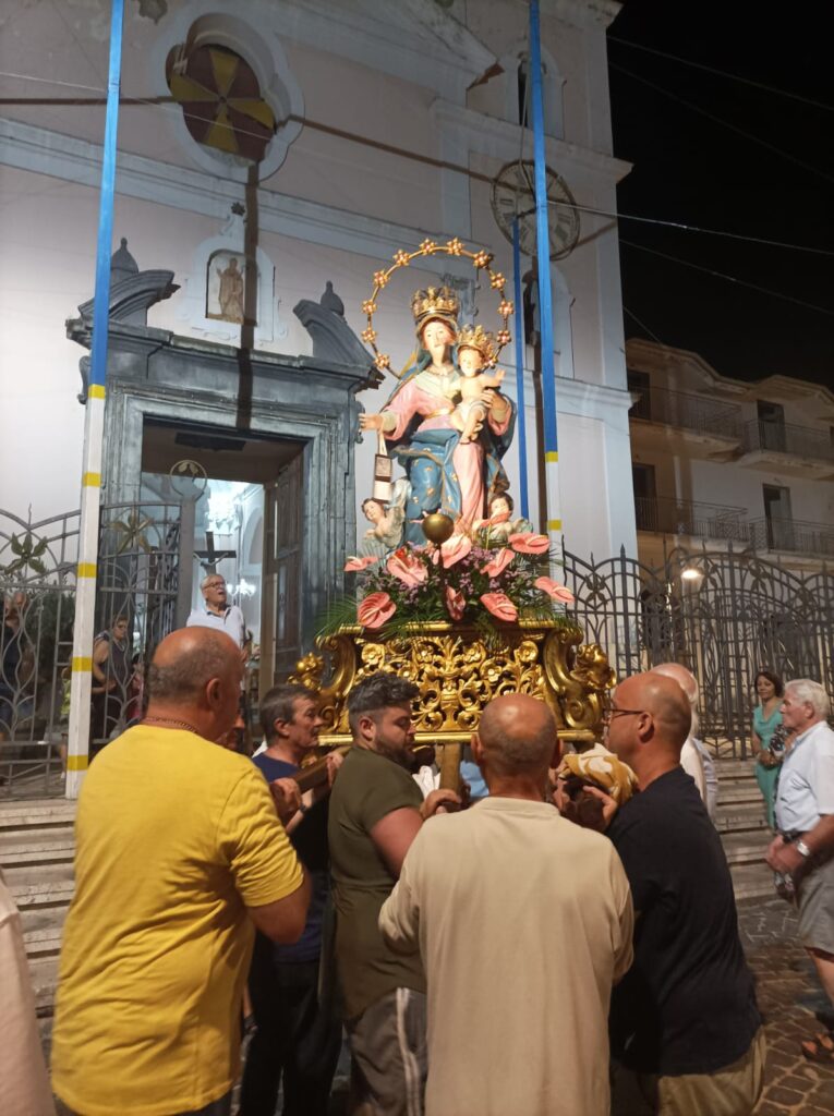 Mugnano   Statio Eucaristica nel rione Mastrangelo