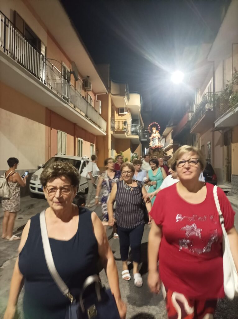 Mugnano   Statio Eucaristica nel rione Mastrangelo