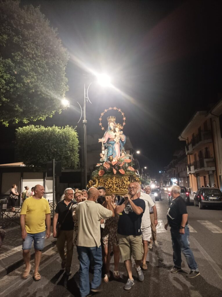 Mugnano   Statio Eucaristica nel rione Mastrangelo