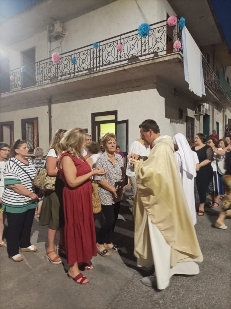 Mugnano   Statio Eucaristica nel rione Mastrangelo