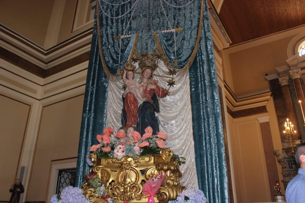 MUGNANO DEL CARDINALE. Lintronizzazione della Madonna delle Grazie. Video e Foto