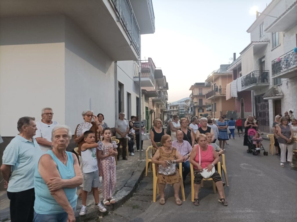 Mugnano   Statio Eucaristica nel rione Mastrangelo