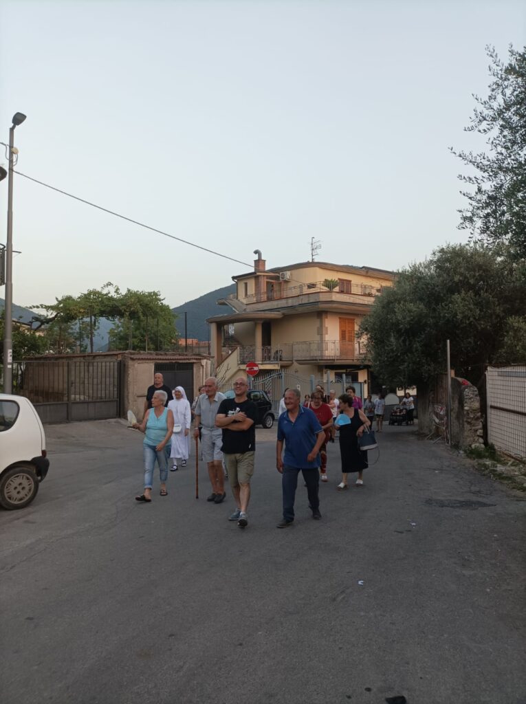 Mugnano   Statio Eucaristica nel rione Mastrangelo