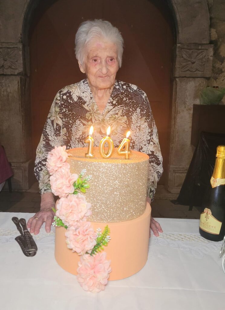 Forino (Av).Ha compiuto 104 anni nonna Iolanda, ultracentenaria della Città di Forino