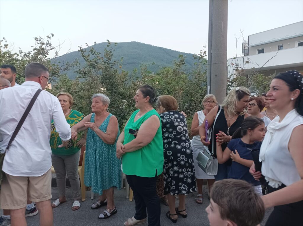 Mugnano   Statio Eucaristica al rione Campo con la Madonna del Carmine. Video e Foto