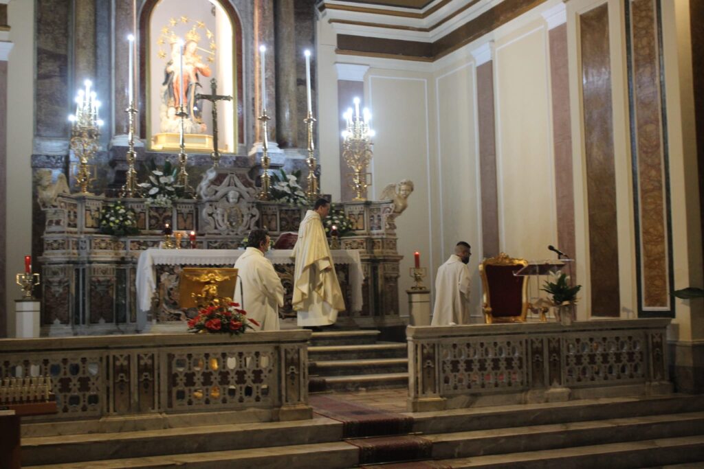 MUGNANO del CARDINALE. Il compleanno del parroco don Giuseppe Autorino. Le foto di Francesco Piccolo