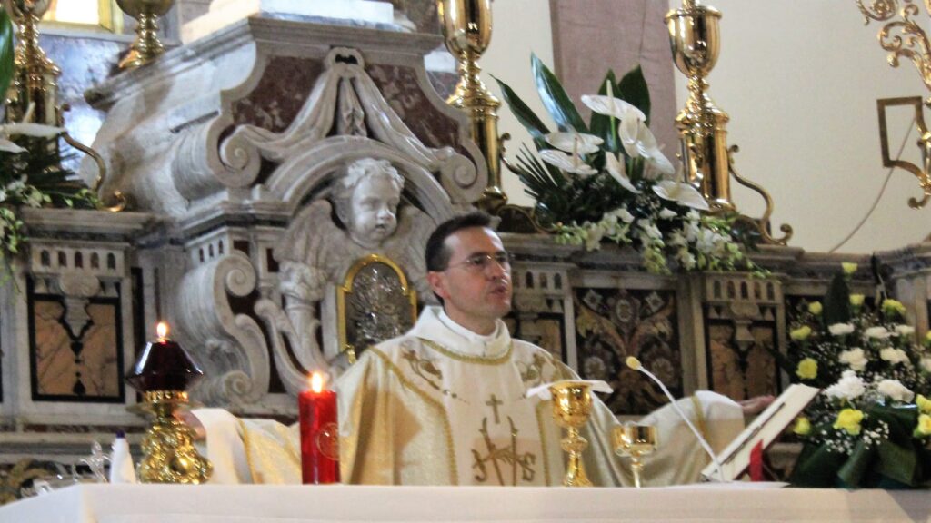MUGNANO del CARDINALE. Il compleanno del parroco don Giuseppe Autorino. Le foto di Francesco Piccolo