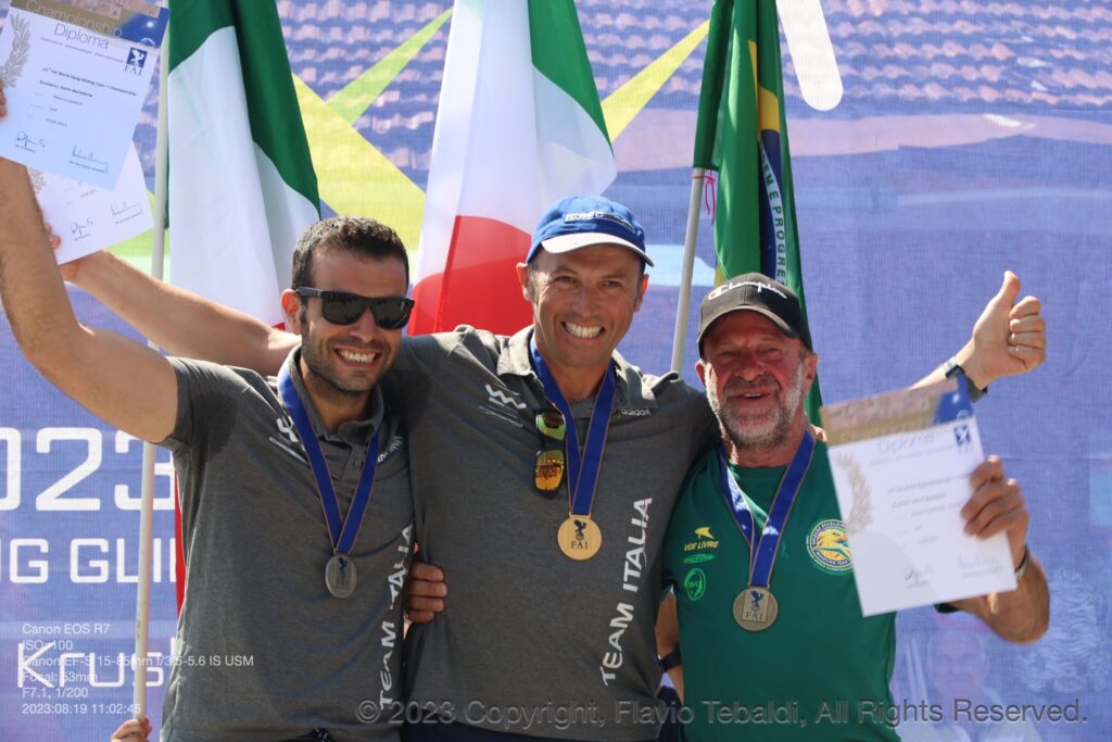 Medaglie d’oro e argento per l’Italia ai campionati del mondo di deltaplano
