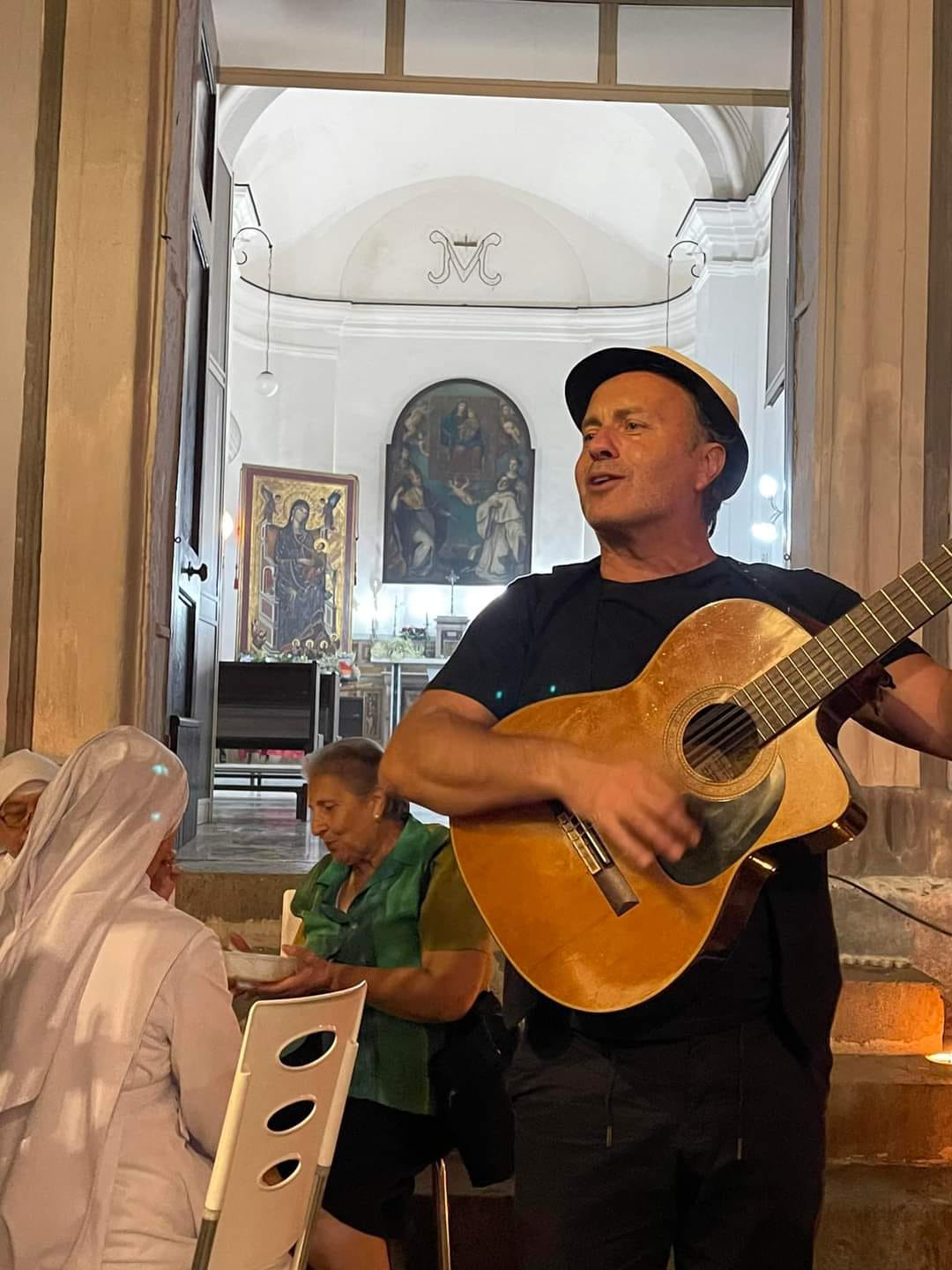 Mugnano Dopo 25 anni si è svolta la processione della Madonna di Montevergine Mugnano Dopo 25 anni si è svolta la processione della Madonna di Montevergine