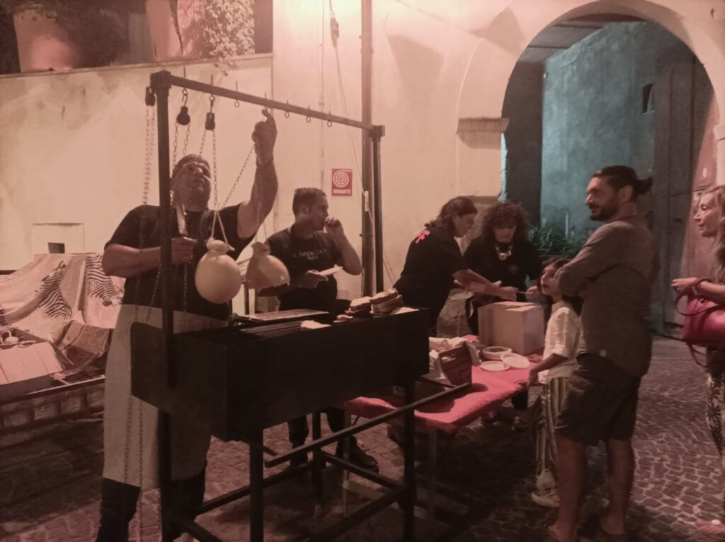 Palma Campania   In Vico Veritas successo per la prima serata e stasera si replica.