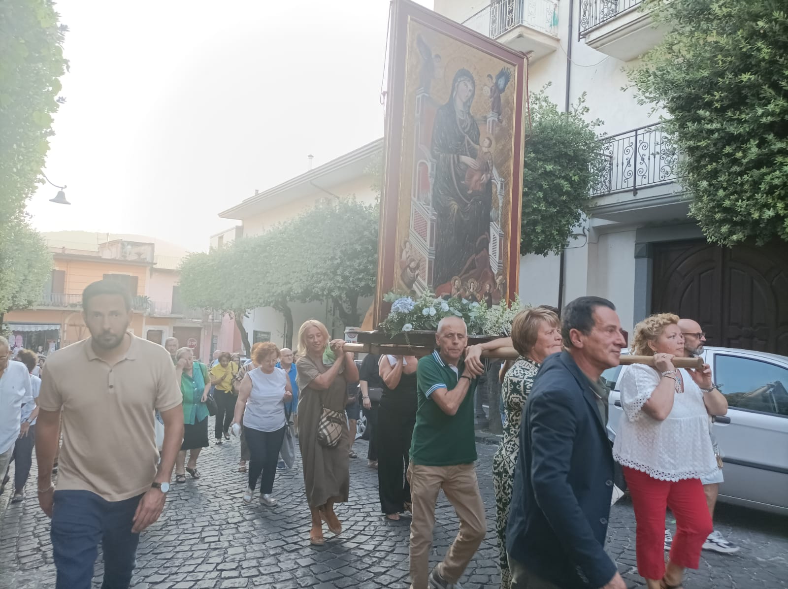 Mugnano Dopo 25 anni si è svolta la processione della Madonna di Montevergine Mugnano Dopo 25 anni si è svolta la processione della Madonna di Montevergine