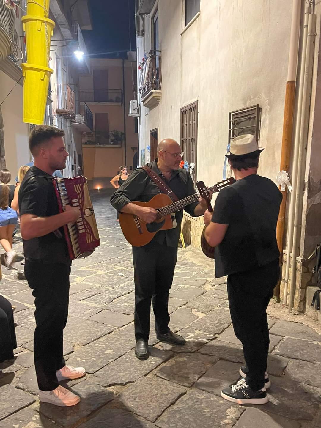 Mugnano Dopo 25 anni si è svolta la processione della Madonna di Montevergine Mugnano Dopo 25 anni si è svolta la processione della Madonna di Montevergine