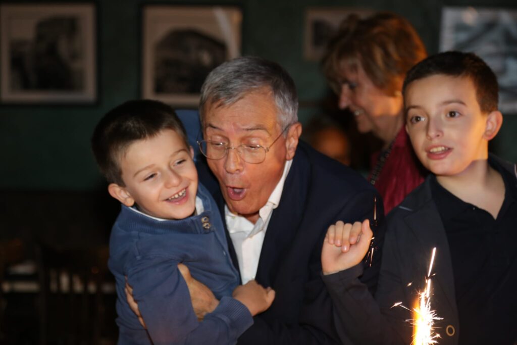 MUGNANO DEL CARDINALE: Il Dott. Matteo Vasta ha festeggiato il suo ottantesimo compleanno.