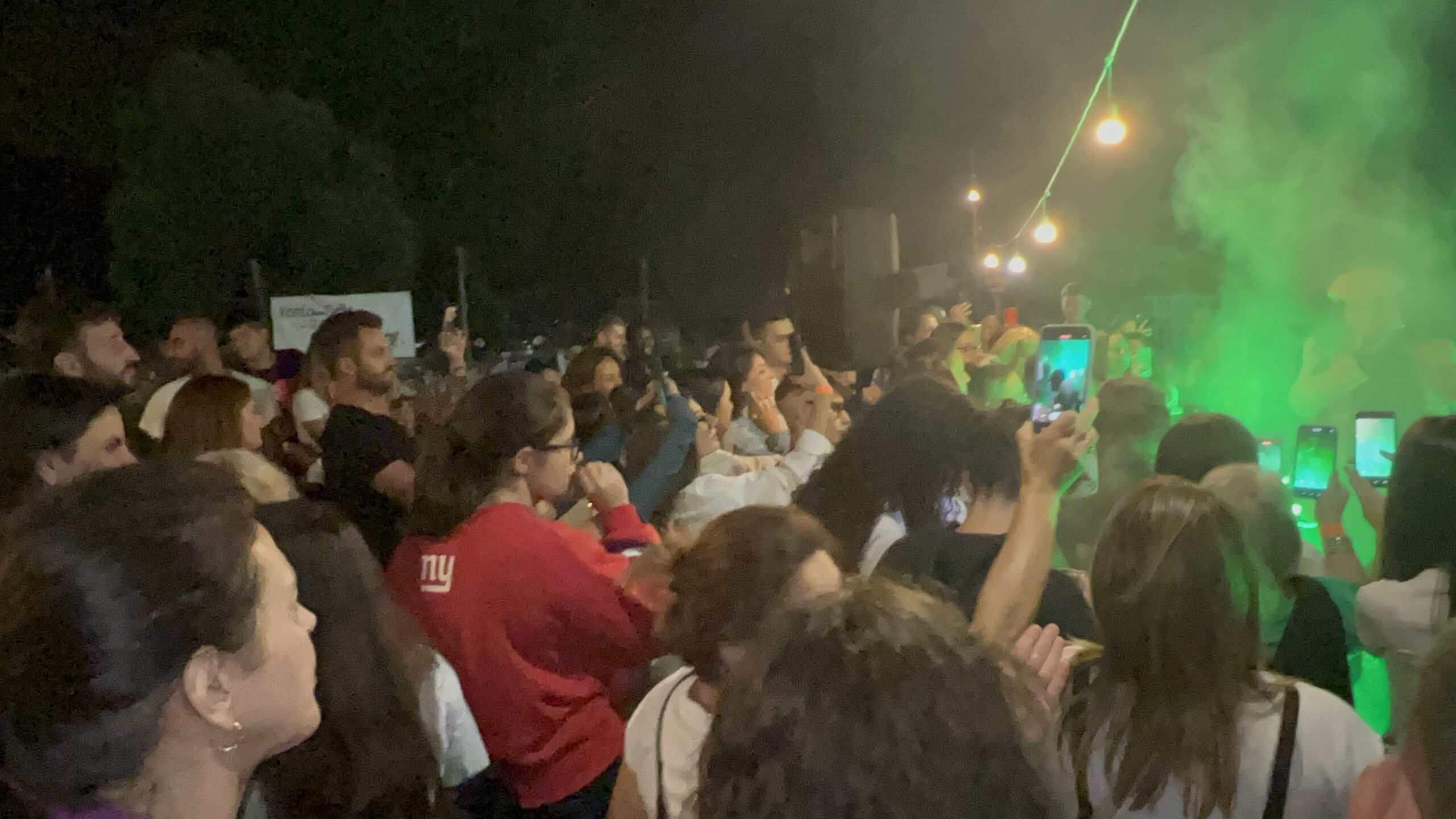 AVELLA. La Svergognata, la tiktoker Rita De Crescenzo fa tappa al Vento in Sella. Video e Foto AVELLA. La Svergognata, la tiktoker Rita De Crescenzo fa tappa al Vento in Sella. Video e Foto