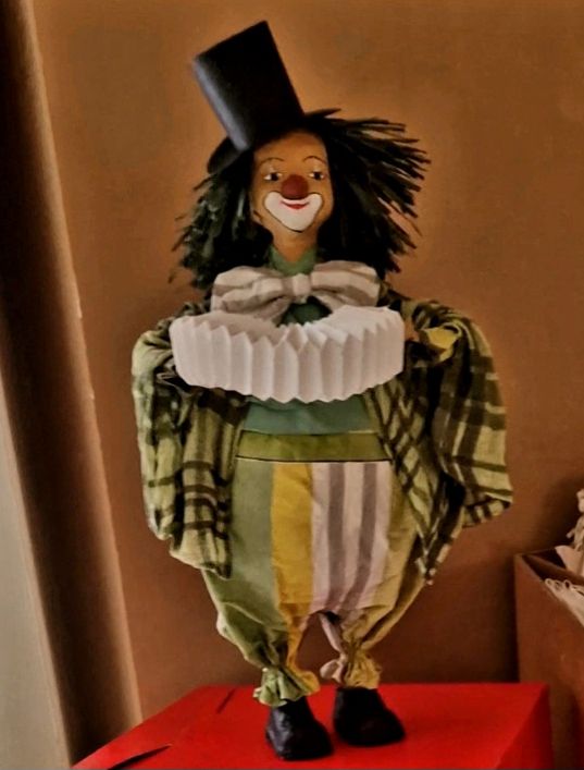 Incroci sprint per la Festa della Nocciola, a Baiano. L’arte della cartapesta, libri e fumetti, greenopoli e … cinema Incroci sprint per la Festa della Nocciola, a Baiano. L’arte della cartapesta, libri e fumetti, greenopoli e … cinema