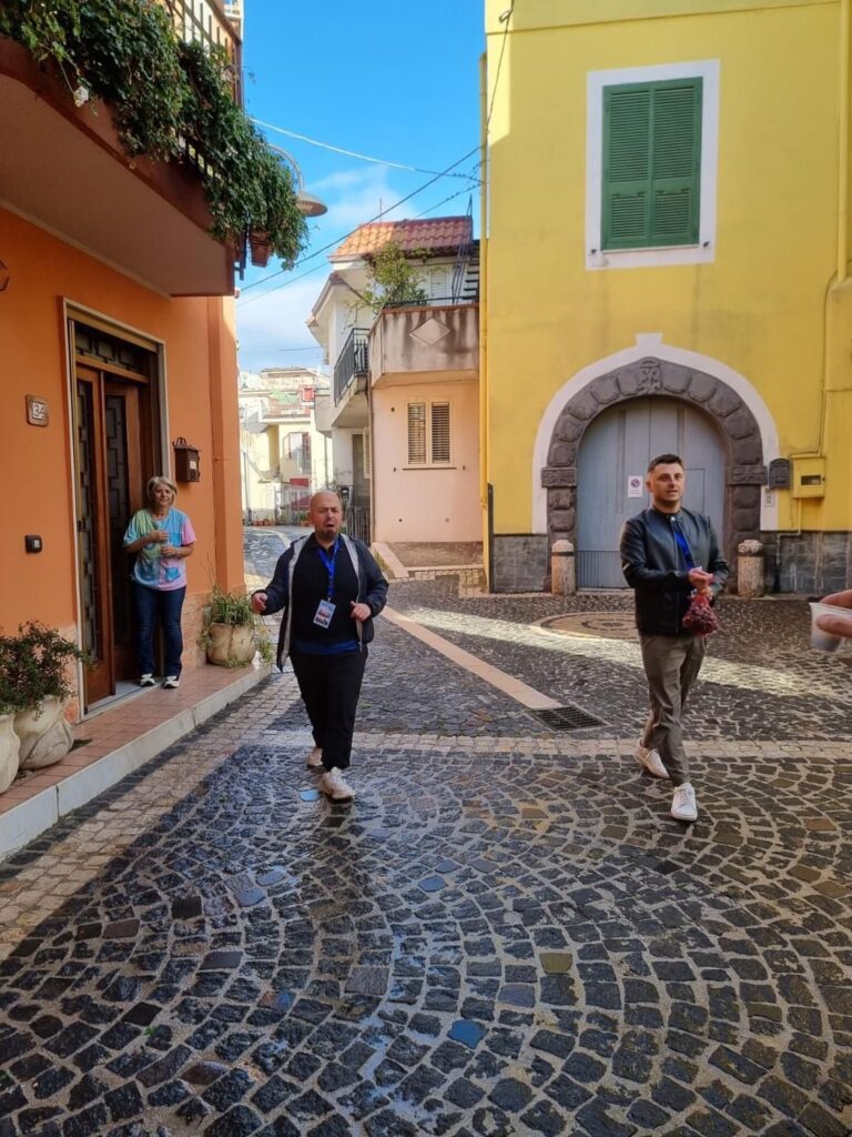 SPERONE. Si è conclusa ieri la distribuzione delle castagne da parte del Comitato Festa SantElia