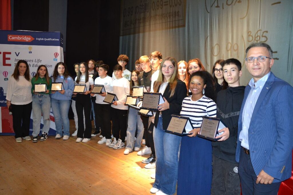 BAIANO. PREMIO PER LE ECCELLENZE: L’Istituto Comprensivo “Giovanni XXIII” celebra così i suoi studenti meritevoli