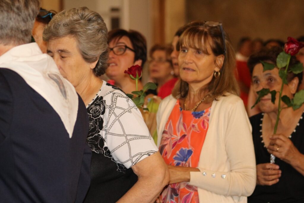 VISCIANO (NA). La festa al Santuario dei primi 20 anni di attività del gruppo di preghiera “Le Stelle di Maria”