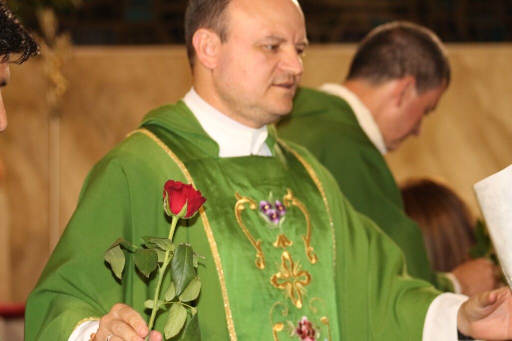 VISCIANO (NA). La festa al Santuario dei primi 20 anni di attività del gruppo di preghiera “Le Stelle di Maria”