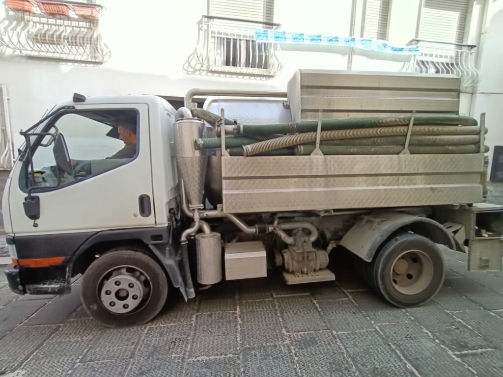 QUADRELLE. Pulizia delle Caditoie: Un Intervento Cruciale per la Nostra Comunità