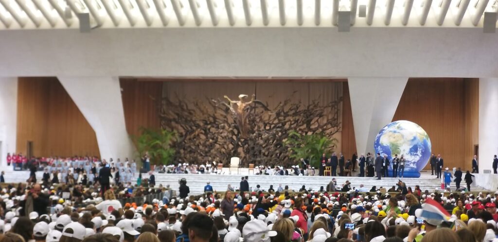AVELLA. Una delegazione di giovani alunni dell I.C.S Mons. P. Guerriero è tra i bambini che incontrano il Papa”