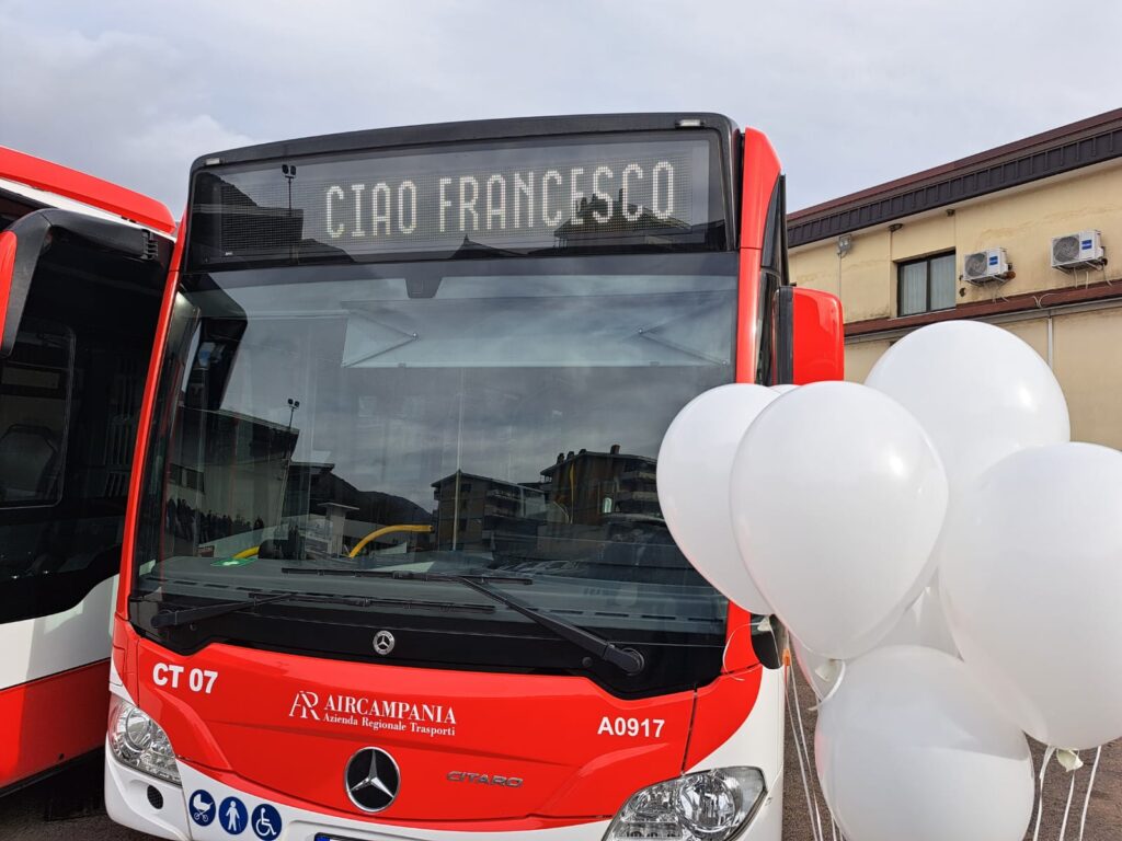 AVELLA. Un Addio commuovente a Francesco Estatico: Colleghi e Amici gli rendono omaggio al Deposito Air. Foto