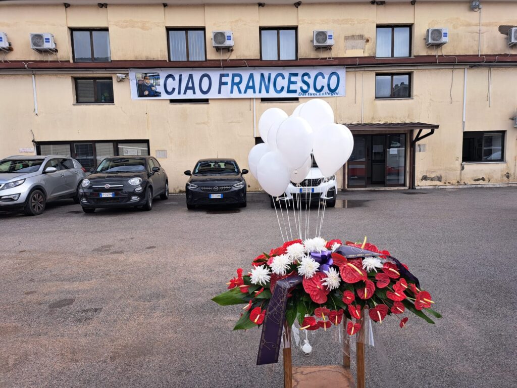 AVELLA. Un Addio commuovente a Francesco Estatico: Colleghi e Amici gli rendono omaggio al Deposito Air. Foto