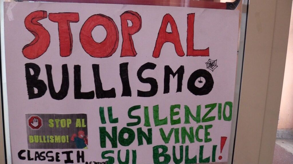 Bullismo, riparte la campagna del Corecom Campania ‘A Scuola Senza Bulli’, coinvolti oltre 160 studenti nel primo appuntamento alla scuola media Enrico Fermi di Casalnuovo