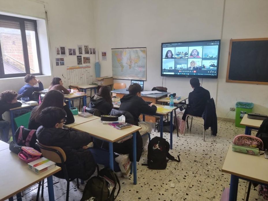 Comunicato stampa Bullismo, @Scuolasenzabulli2023 fa tappa ad Airola, coinvolti oltre 100 studenti delle scuole medie per il webinar promosso dal Corecom Campania