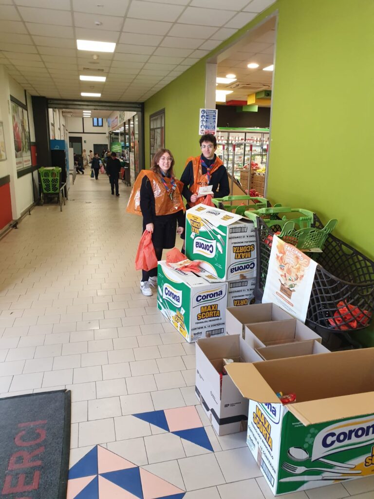 AVELLA. La “Colletta Alimentare Nazionale”, un successo grazie allassociazione Agorà e a tutti i volontari