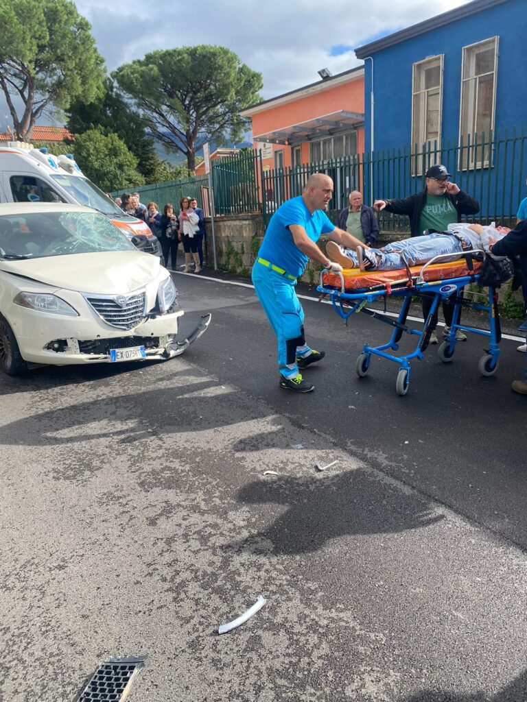 AVELLA. Gravissimo incidente in via De Sanctis. Due feriti in gravi condizioni