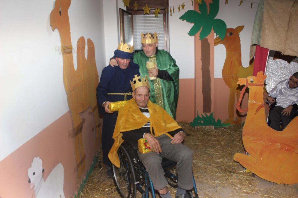 MUGNANO DEL CARDINALE. A Villa Santa Filomena il presepe vivente: Tutti diversi ma uguali. Foto