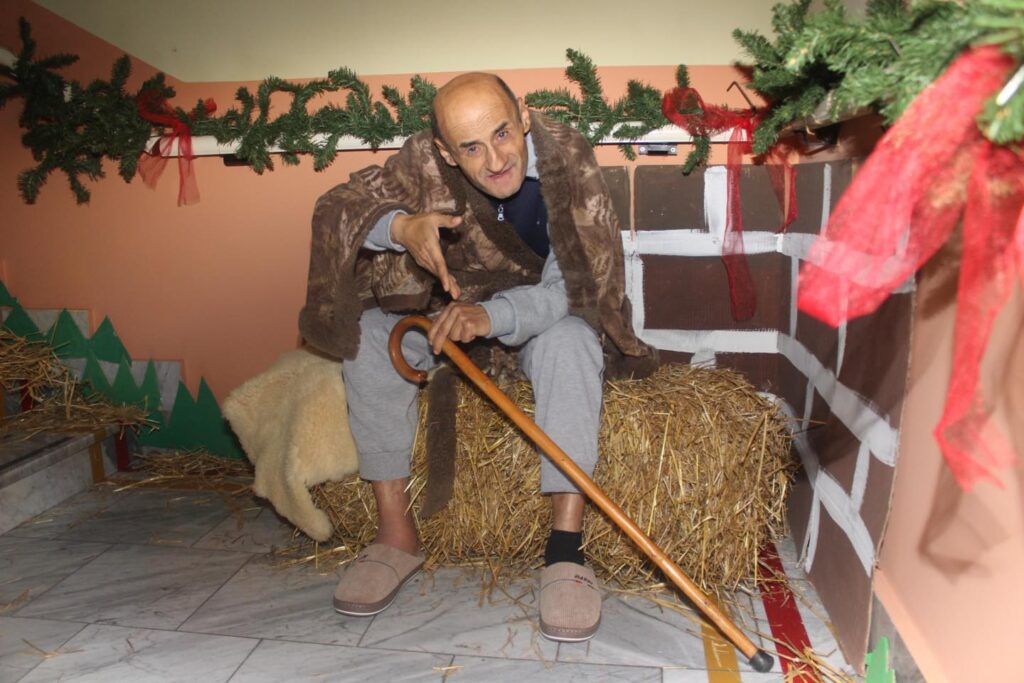 MUGNANO DEL CARDINALE. A Villa Santa Filomena il presepe vivente: Tutti diversi ma uguali. Foto