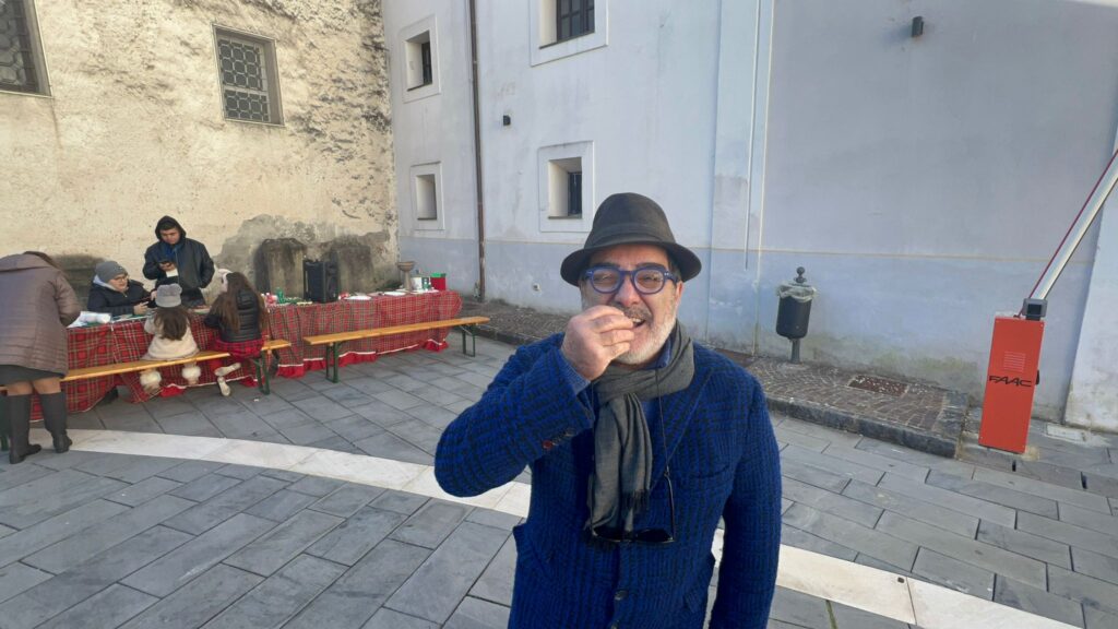 Christmas Festival a Lauro: Un Mondo Magico di Integrazione e divertimento. Video