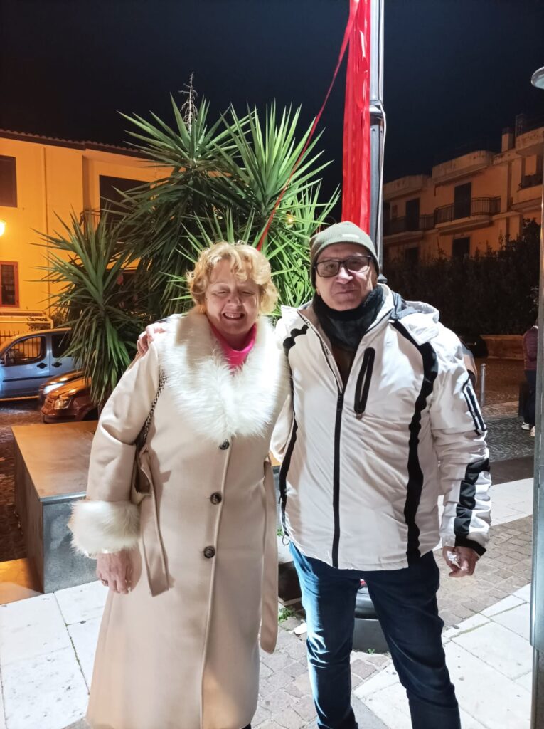 Sirignano   È stato acceso l albero di Natale