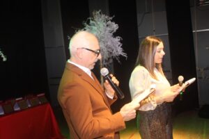 BAIANO. Premio Binews, la X edizione rivisitata in flash  back. Esperienze di solidarietà, imprenditoria, legalità, ricerca medico  scientifica