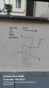 Svastiche inneggianti al nazismo sui muri si una scuola elementare di Saviano. Borrelli (AVS): “Rimuoverle al più presto, simbolo di sopraffazione e crudeltà offendono la libertà e la memoria. Risalire ai responsabili”.
