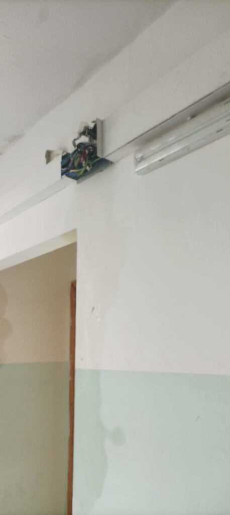 Emergenza scuola nel napoletano. Al Montalcini Ferraris di Marigliano infiltrazioni e muffe mettono in pericolo studenti e didattica