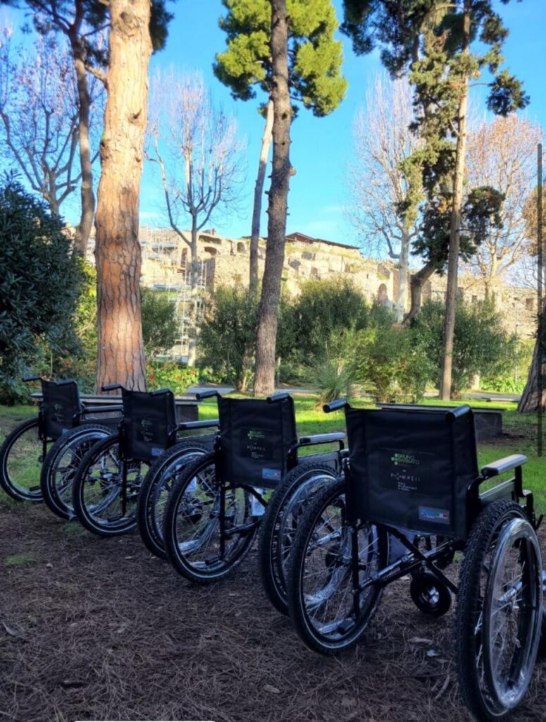Dopo il percorso dedicato ai Disabili, arrivano negli Scavi di Pompei anche le sedie a rotelle.