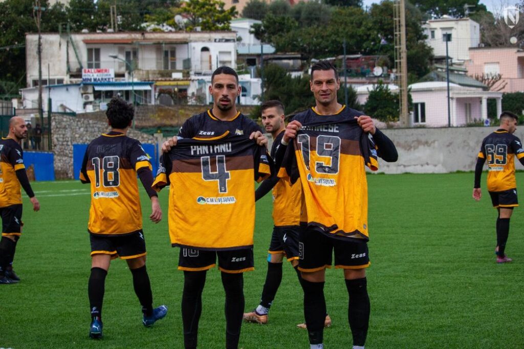 Calcio. Il Nola cala il tris sullisola: steso il Capri Calcio. Il Nola cala il tris sullisola: steso il Capri