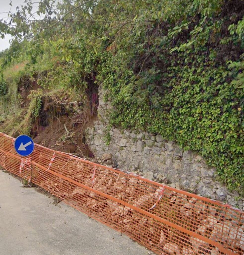 Forino (Av): Via Provinciale 239 di Castello, una storia di precarietà lunga più di cinque anni Forino (Av): Via Provinciale 239 di Castello, una storia di precarietà lunga più di cinque anni