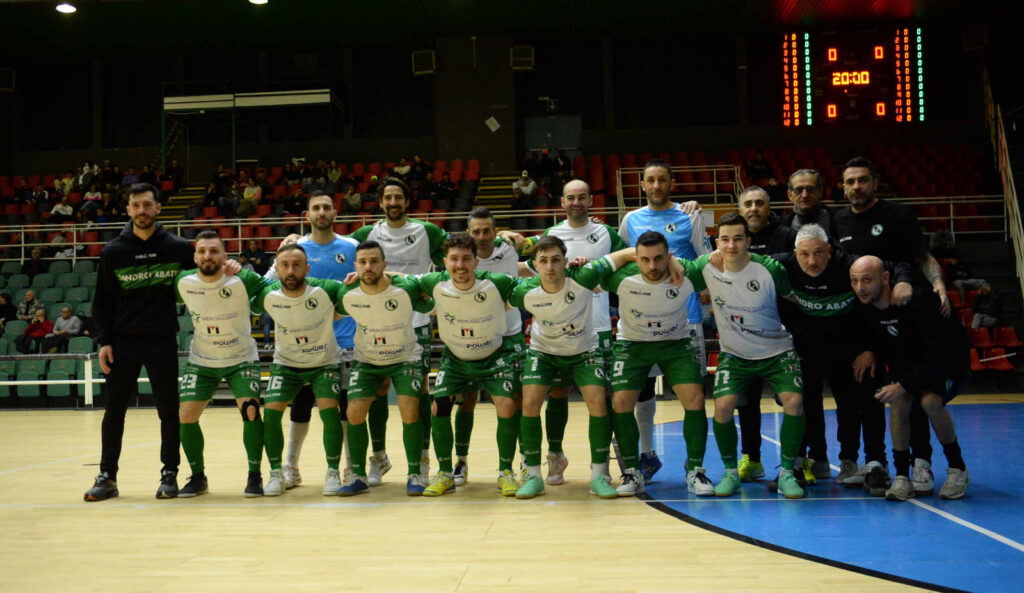 Calcio a 5. Avellino S.A. vince Pesaro. La sesta marcia dell’Avellino si chiama Arillo Attilio Calcio a 5. Avellino S.A. vince Pesaro. La sesta marcia dell’Avellino si chiama Arillo Attilio