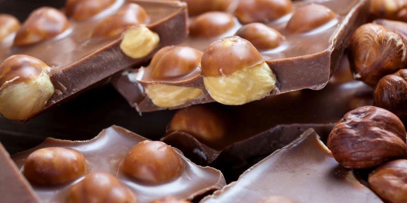 AVELLINO. A Eurochocolate Avellino il Convegno Cioccolato e nocciole: connubio d’amore! Al centro del confronto la filiera corilicola irpina e la sua valorizzazione AVELLINO. A Eurochocolate Avellino il Convegno Cioccolato e nocciole: connubio d’amore! Al centro del confronto la filiera corilicola irpina e la sua valorizzazione