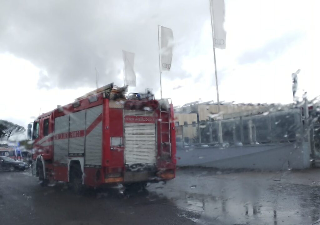 Incidente a Nola: coinvolte due auto. Intervento immediato dei Soccorsi